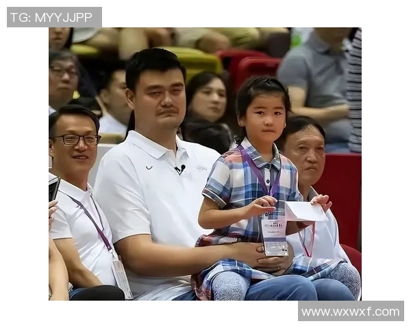 姚沁蕾身高1米9却不打篮球姚明减肥成功安检小姐姐笑场瞬间引发热议